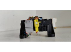 Recambio de caja reles / fusibles para suzuki grand vitara jb (jt) 1.9 ddis turbodiesel referencia OEM IAM 3861084F21  