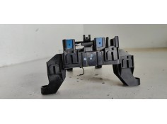 Recambio de caja reles / fusibles para suzuki grand vitara jb (jt) 1.9 ddis turbodiesel referencia OEM IAM 3861084F21  
