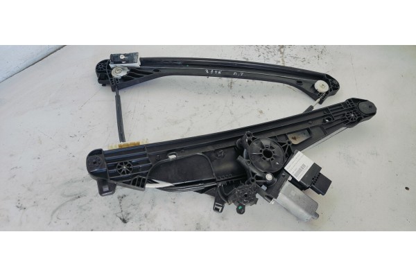 Recambio de elevalunas delantero izquierdo para peugeot 3008 allure pack referencia OEM IAM 156110832  