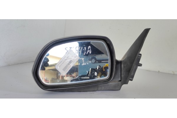 Recambio de retrovisor izquierdo para kia shuma ii 1.8 cat referencia OEM IAM   