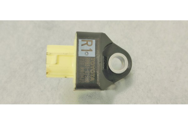 Recambio de sensor para toyota corolla (e21) zwe219l-dhxnbw(6h) referencia OEM IAM 8983102360  