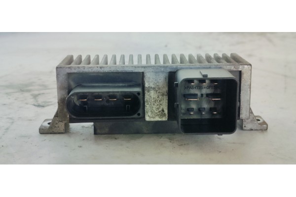 Recambio de caja precalentamiento para renault megane iii berlina 5 p business referencia OEM IAM 8200558438A  