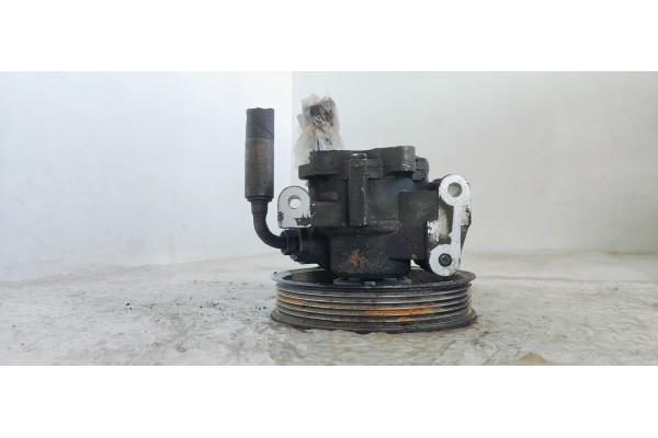 Recambio de bomba direccion para mercedes-benz vito (w638) caja cerrada referencia OEM IAM   