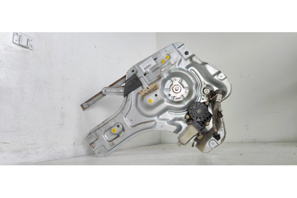 Recambio de elevalunas trasero izquierdo para kia cerato 2.0 lx crdi berlina (4-ptas.) referencia OEM IAM   