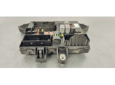 Recambio de caja reles / fusibles para opel insignia berlina 2.0 cdti 170 fap referencia OEM IAM 13485565  