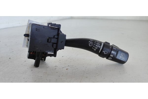 Recambio de mando limpia para kia carnival 2.9 crdi cat referencia OEM IAM 934204D100  