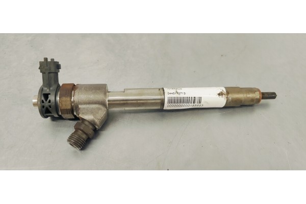 Recambio de inyector para opel insignia berlina 2.0 cdti 170 fap referencia OEM IAM 0445110713  