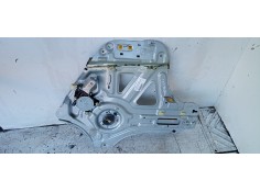 ELEVALUNAS DELANTERO DERECHO 824604D000 