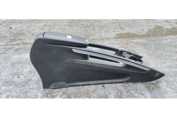 Recambio de apoyabrazos central para mercedes-benz clase m (w164) 320 cdi 4m edition 10 referencia OEM IAM   