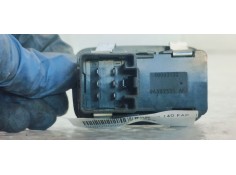 Recambio de mando elevalunas trasero derecho para dodge journey 2.0 crd 140 fap referencia OEM IAM   