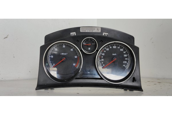 Recambio de cuadro instrumentos para opel zafira b 1.9 cdti referencia OEM IAM 3164392  