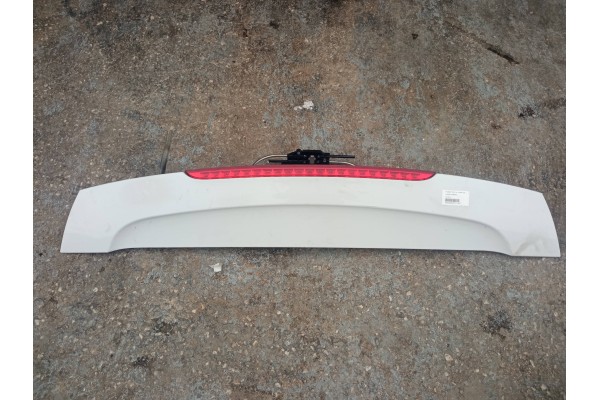 Recambio de aleron trasero para peugeot rcz 1.6 i turbo 156 referencia OEM IAM 1811616  