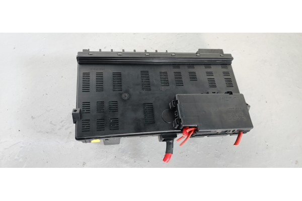 Recambio de caja reles / fusibles para bmw x5 (e53) 3.0d referencia OEM IAM 8380407  