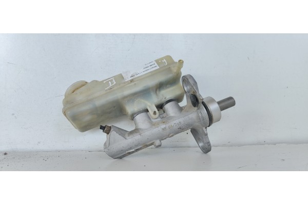 Recambio de bomba freno para renault scenic ii 1.9 dci diesel referencia OEM IAM 32067111C  