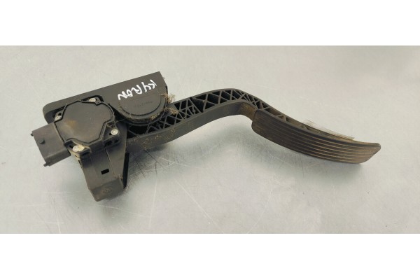 Recambio de pedal acelerador para ssangyong kyron 270 xdi limited 4wd referencia OEM IAM 2055009000  