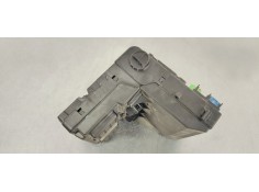 Recambio de caja reles / fusibles para volvo xc90 2.4 d5 163 4x4 referencia OEM IAM 30728357  