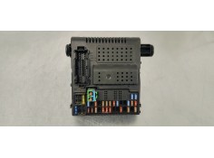 Recambio de caja reles / fusibles para volvo xc90 2.4 d5 163 4x4 referencia OEM IAM 30728357  