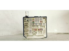 CAJA RELES / FUSIBLES 8200481866 