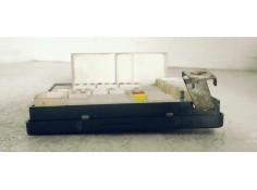 Recambio de caja reles / fusibles para renault scenic ii confort dynamique referencia OEM IAM 8200481866  