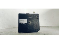 Recambio de caja reles / fusibles para renault scenic ii confort dynamique referencia OEM IAM 8200481866  