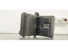 Recambio de caja reles / fusibles para volvo xc90 2.4 d5 163 4x4 referencia OEM IAM 30728357  