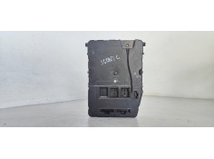Recambio de caja reles / fusibles para renault scenic ii 1.9 dci diesel referencia OEM IAM 8200780018A  