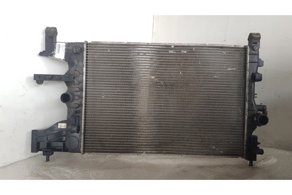 Recambio de radiador agua para chevrolet cruze referencia OEM IAM 52422262  