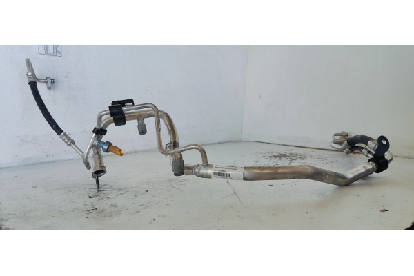Recambio de tubos aire acondicionado para peugeot 3008 allure pack referencia OEM IAM 9831702280E05  