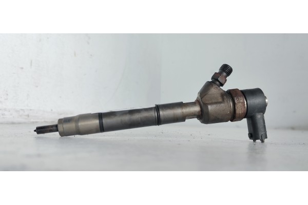 Recambio de inyector para hyundai i30 classic referencia OEM IAM 0445110320  
