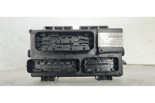 Recambio de caja reles / fusibles para opel corsa d cosmo referencia OEM IAM 13217394  