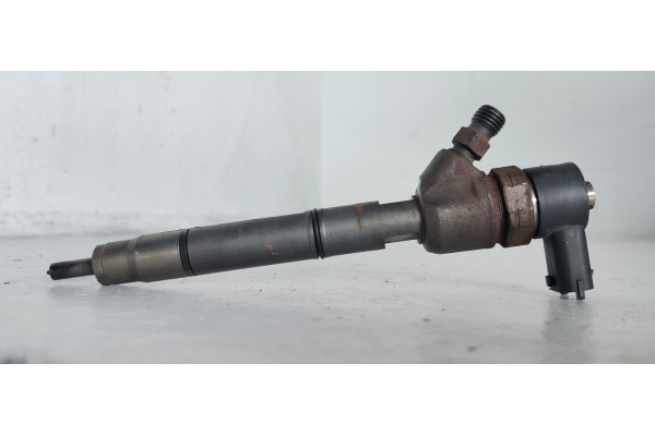 Recambio de inyector para hyundai i30 classic referencia OEM IAM 0445110320  