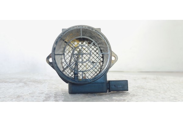 Recambio de caudalimetro para volvo s40 berlina referencia OEM IAM 30611533  