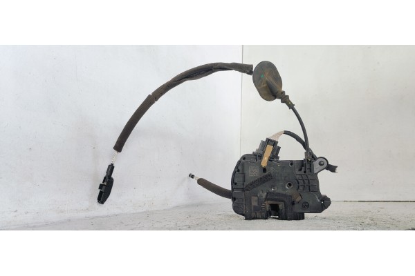 Recambio de cerradura puerta trasera izquierda para renault clio iv 1.2 referencia OEM IAM 825018409R  