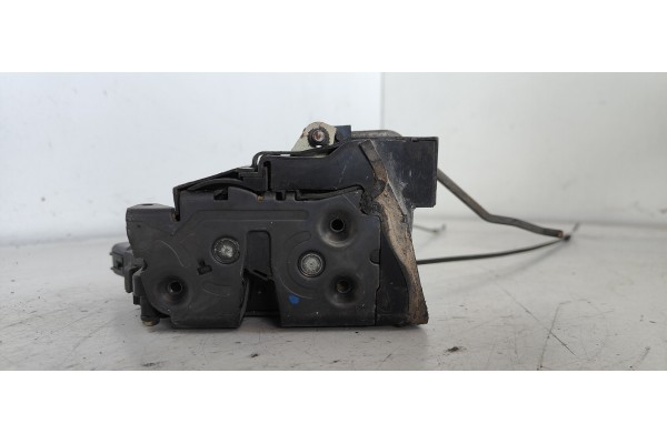 Recambio de cerradura puerta trasera izquierda para mazda 3 berlina (bk) 2.0 16v cat referencia OEM IAM 3N6AA26413B  