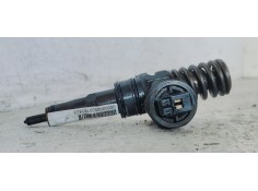 Recambio de inyector para volkswagen passat berlina (3b3) comfortline referencia OEM IAM 038130073AA  