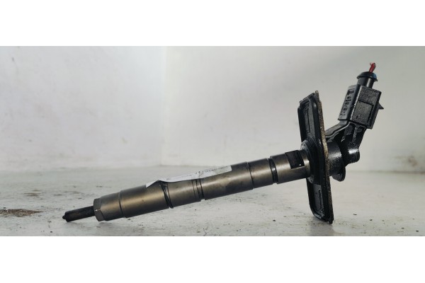 Recambio de inyector para audi q7 (4l) 3.0 tdi referencia OEM IAM 0445115052  