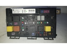 CAJA RELES / FUSIBLES 13145034 