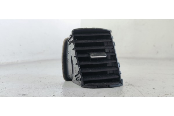 Recambio de rejilla aireadora para mitsubishi outlander (gf0) kaiteki 4wd referencia OEM IAM 8030A204RH  