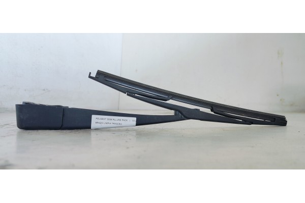 Recambio de brazo limpia trasero para peugeot 3008 allure pack referencia OEM IAM   