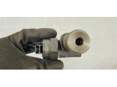 Recambio de inyector para volkswagen passat berlina (3b3) 1.9tdi 130 4x4 referencia OEM IAM 038130073AA  