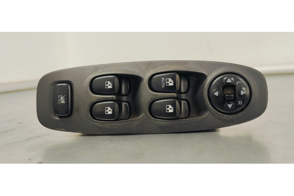Recambio de mando elevalunas delantero izquierdo para hyundai accent (lc) gls referencia OEM IAM 620W10270  