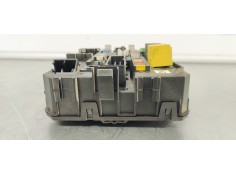 Recambio de caja reles / fusibles para opel zafira b edition ´´111 jahre´´ referencia OEM IAM 13206759  
