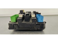 Recambio de caja reles / fusibles para opel zafira b edition ´´111 jahre´´ referencia OEM IAM 13206759  