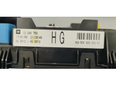 Recambio de caja reles / fusibles para opel zafira b edition ´´111 jahre´´ referencia OEM IAM 13206759  