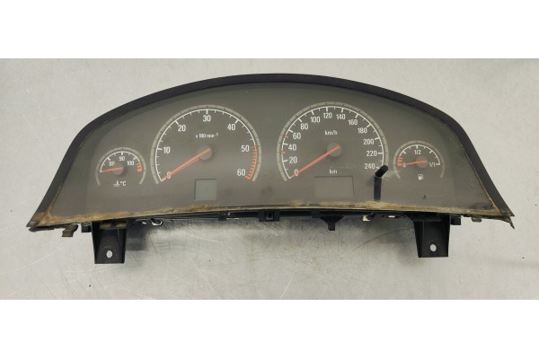 Recambio de cuadro instrumentos para opel vectra c berlina comfort referencia OEM IAM 13186689DZ  