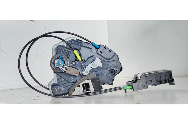 Recambio de cerradura puerta delantera izquierda para toyota avensis wagon (t25) 2.2 d-4d cat referencia OEM IAM   