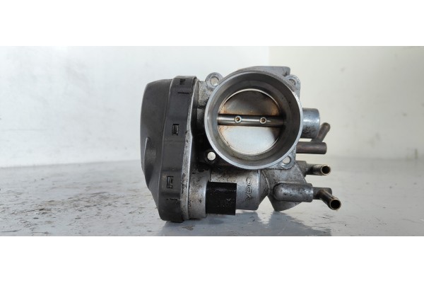 Recambio de caja mariposa para audi a3 (8l) 1.6 referencia OEM IAM 06A133062A  