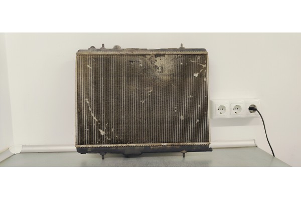 Recambio de radiador agua para peugeot 206 berlina look referencia OEM IAM 9647510780  