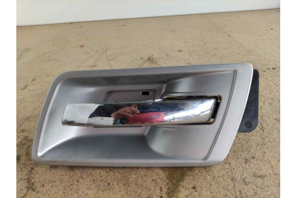 Recambio de maneta interior trasera izquierda para chrysler grand voyager 2.8 crd cat referencia OEM IAM 05020799AALH  