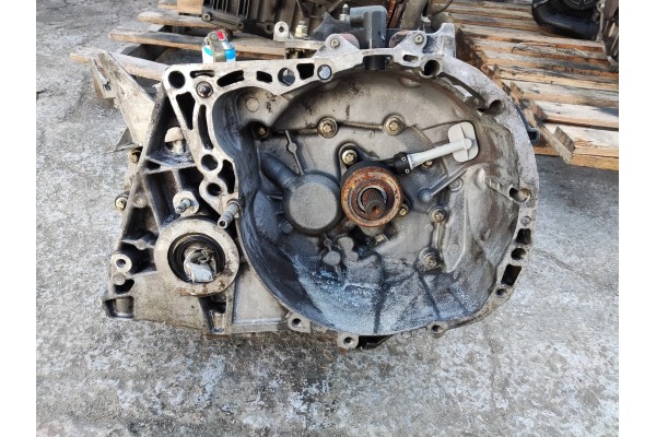 Recambio de caja cambios para renault scenic ii 1.5 dci diesel referencia OEM IAM 8200133311  